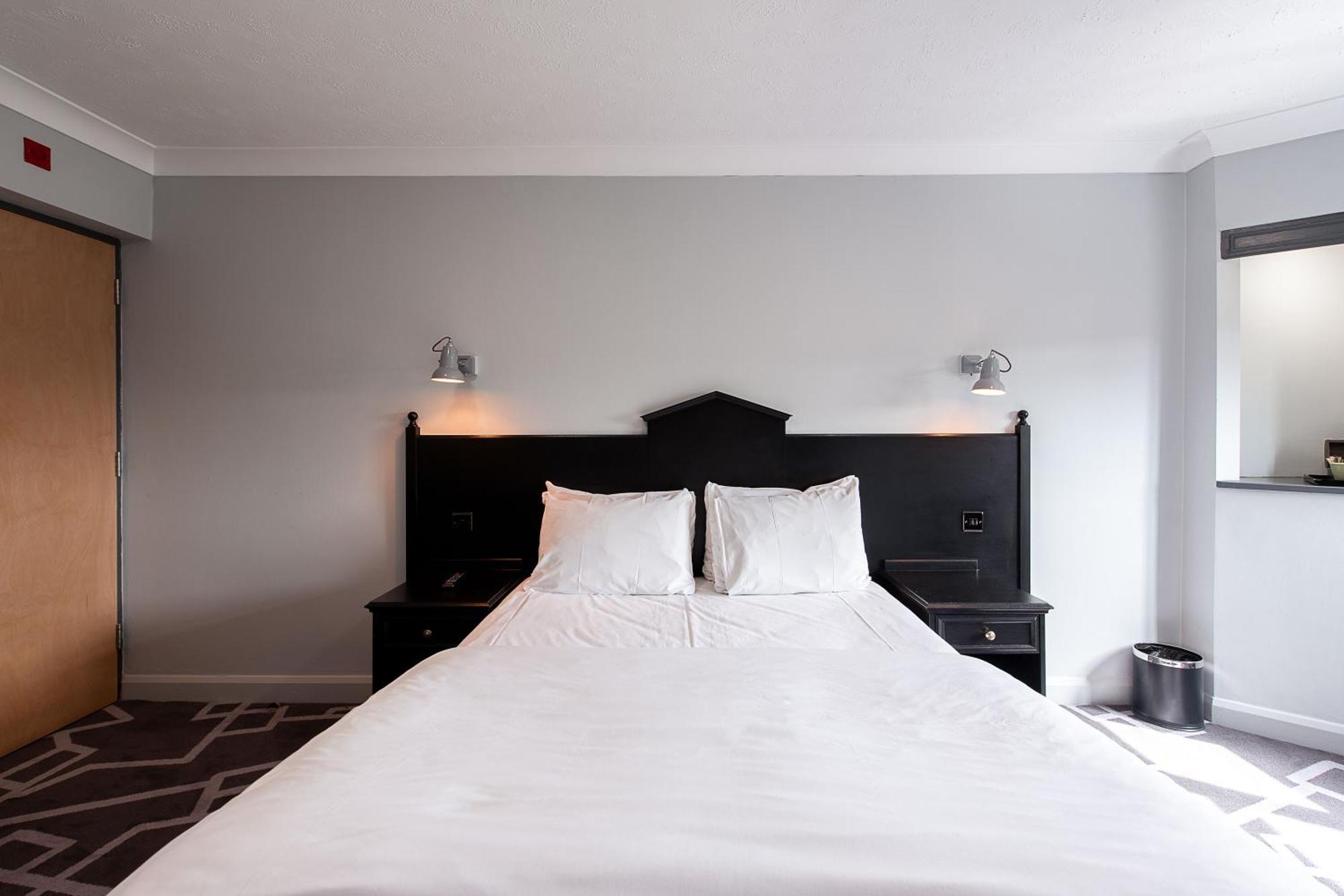 Village Hotel Liverpool Whiston  Eksteriør bilde