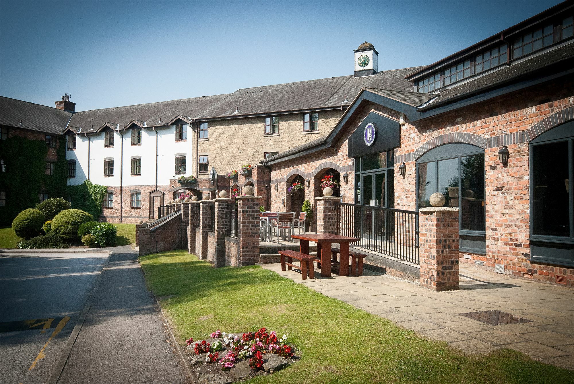 Village Hotel Liverpool Whiston  Eksteriør bilde